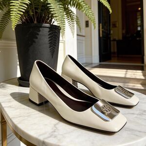 Tory Burch Cream Block Heel Shoes with Silver Buckle size 10